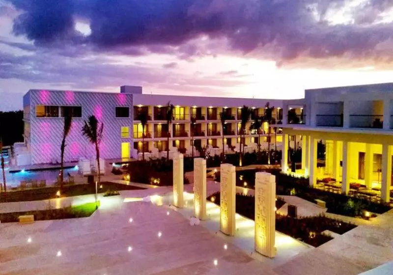 ホテル Platinum Yucatan Princess - Adults Only - All Inclusive