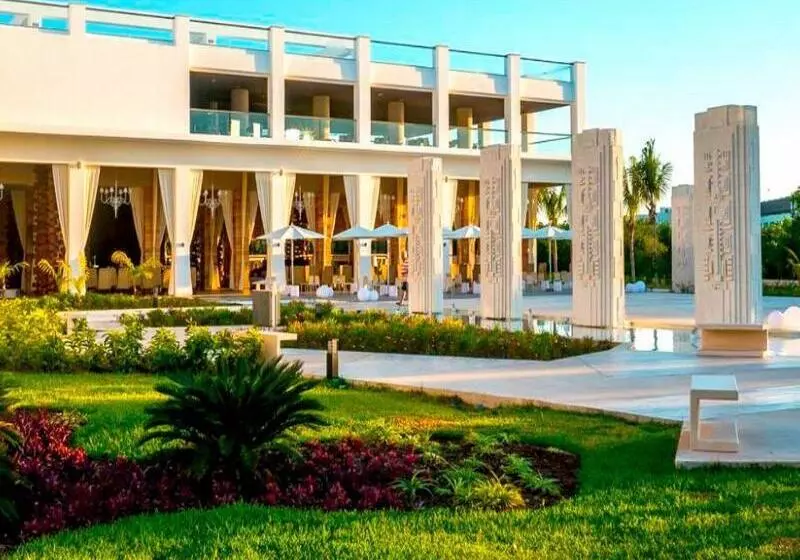 ホテル Platinum Yucatan Princess - Adults Only - All Inclusive