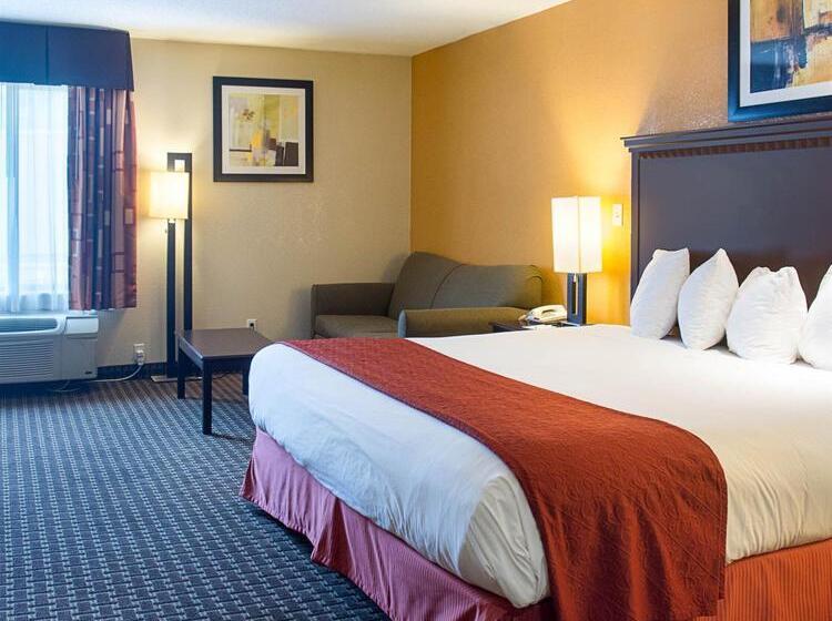 Отель Quality Inn & Suites Quantico