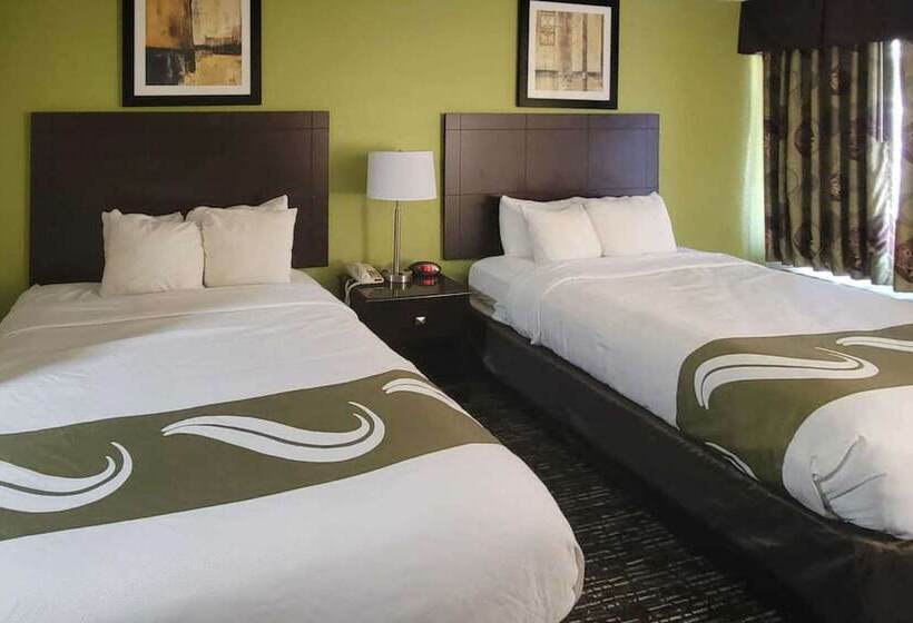Отель Quality Inn & Suites Quantico