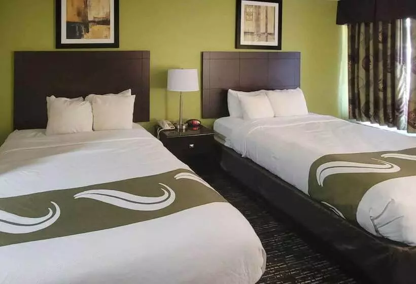 Отель Quality Inn & Suites Quantico