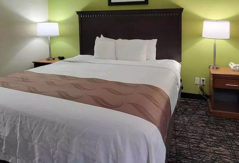 Отель Quality Inn & Suites Quantico