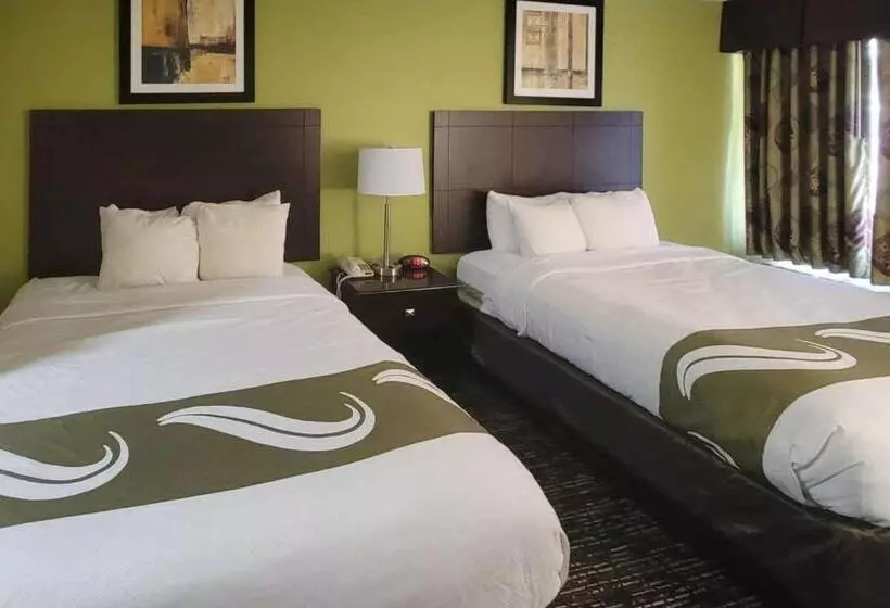 Отель Quality Inn & Suites Quantico