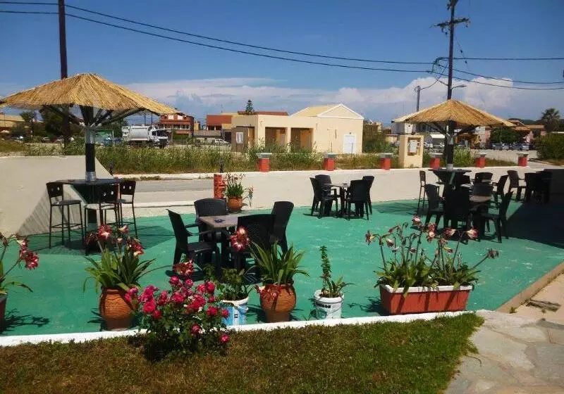 Alexis Pool Apartments