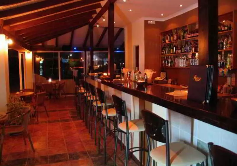 Alexis Pool Apartments