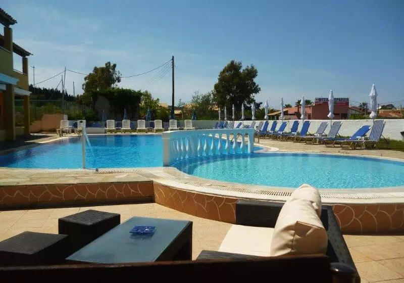 Alexis Pool Apartments