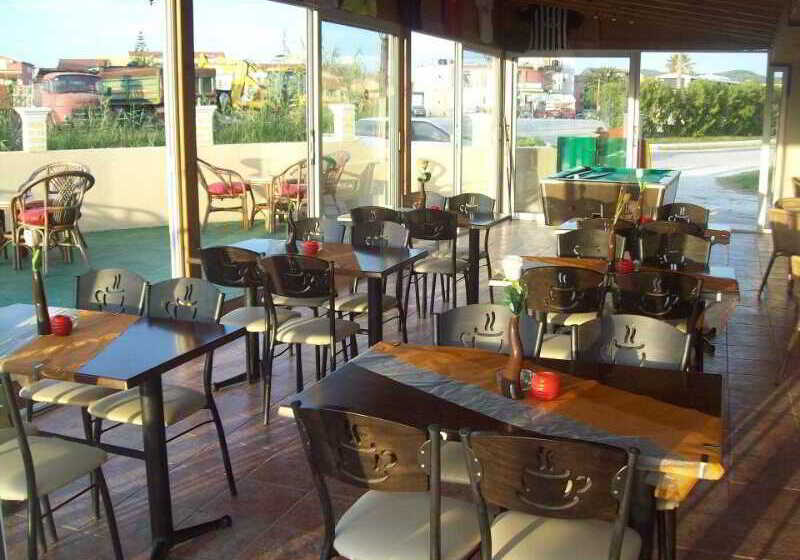 Alexis Pool Apartments