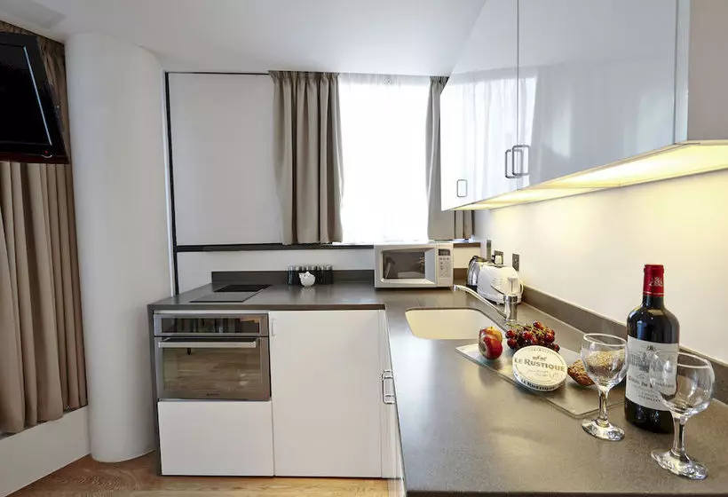 Go Native Tower Bridge