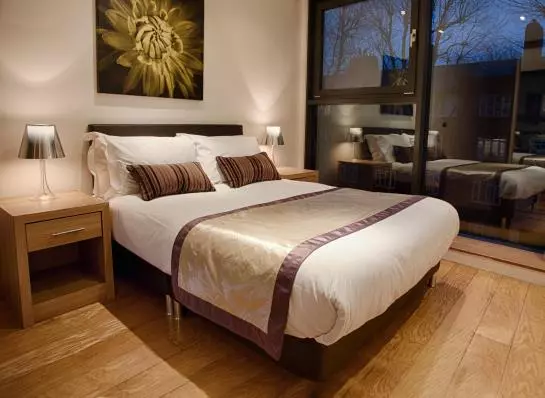 Go Native Tower Bridge