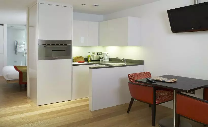 Go Native Tower Bridge