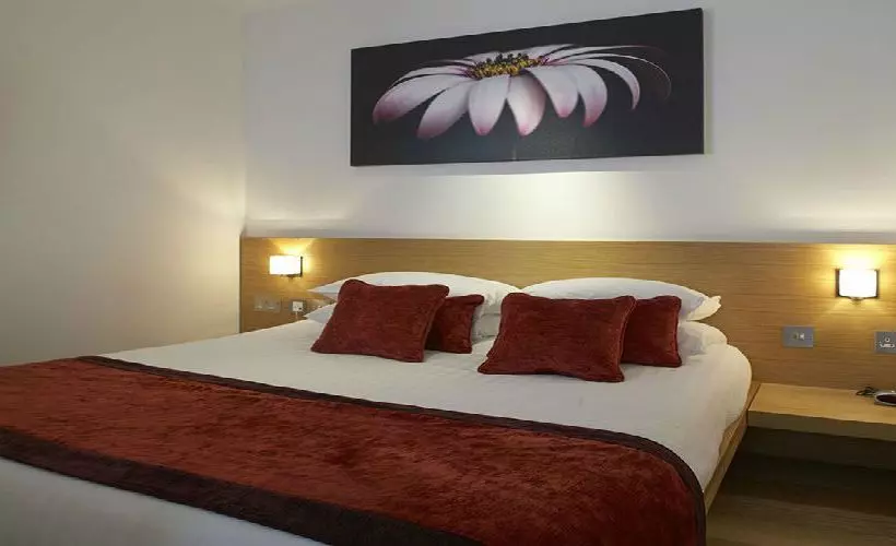 Go Native Tower Bridge