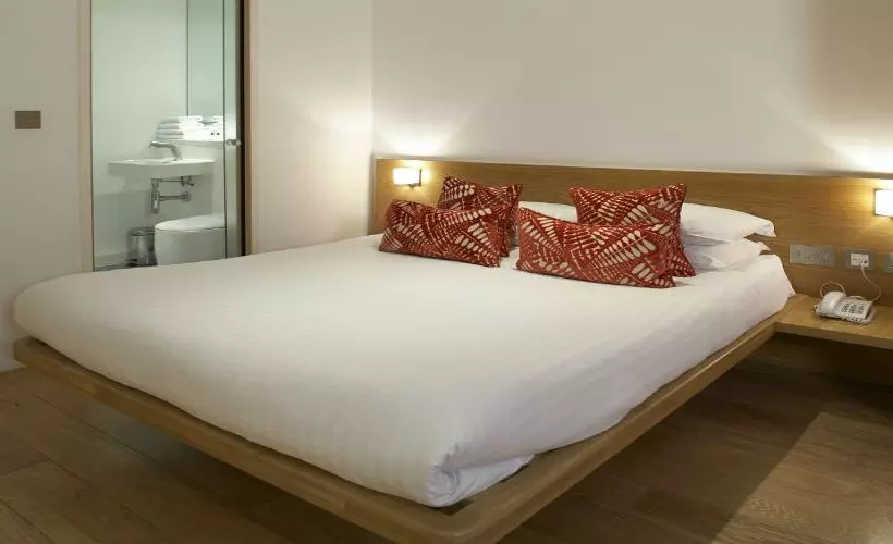 Go Native Tower Bridge