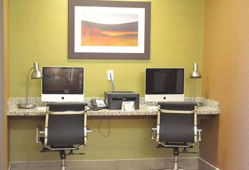 Отель Best Western Plus Fergus