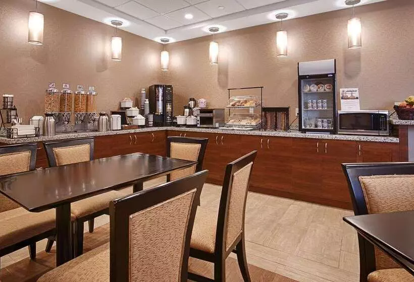 Отель Best Western Plus Fergus