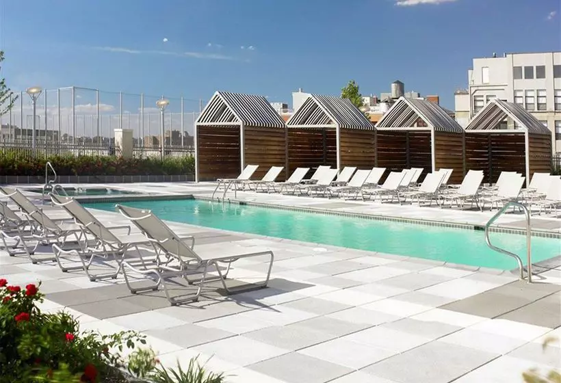 هتل Churchill At 50 Columbus