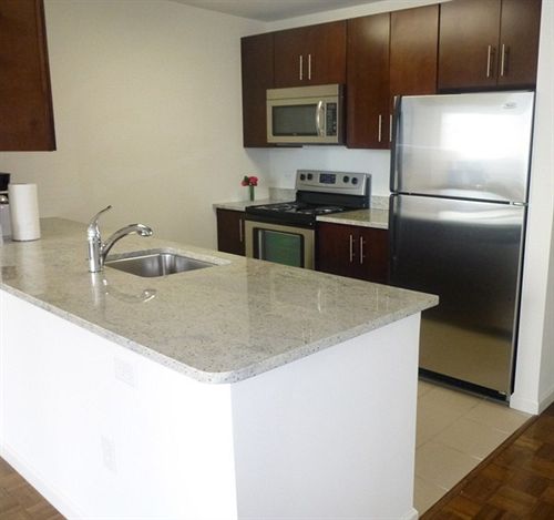 فندق Churchill At 50 Columbus