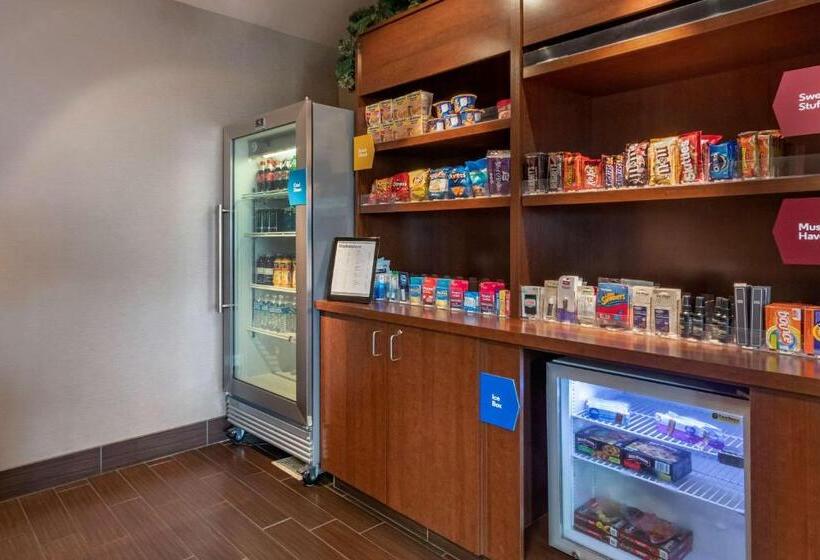 فندق Comfort Suites Airportuniversity