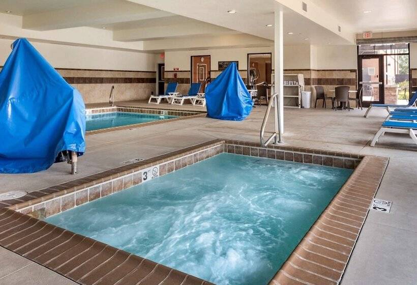 فندق Comfort Suites Airportuniversity