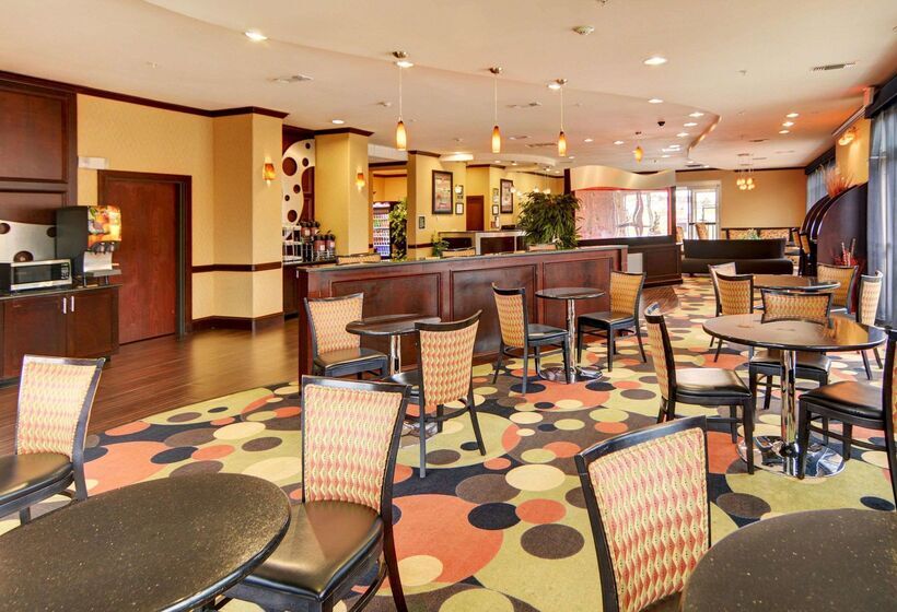 ホテル Comfort Suites Kilgore