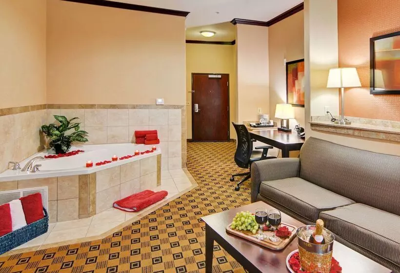 בית מלון כפרי Comfort Suites Kilgore