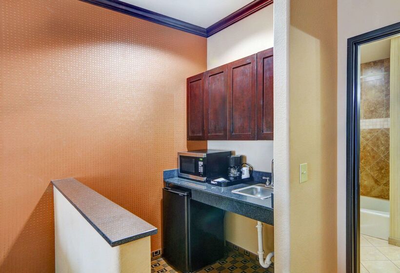 ホテル Comfort Suites Kilgore