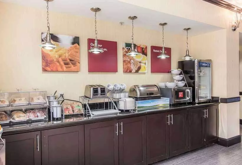 Отель Comfort Suites Lawton Near Fort Sill