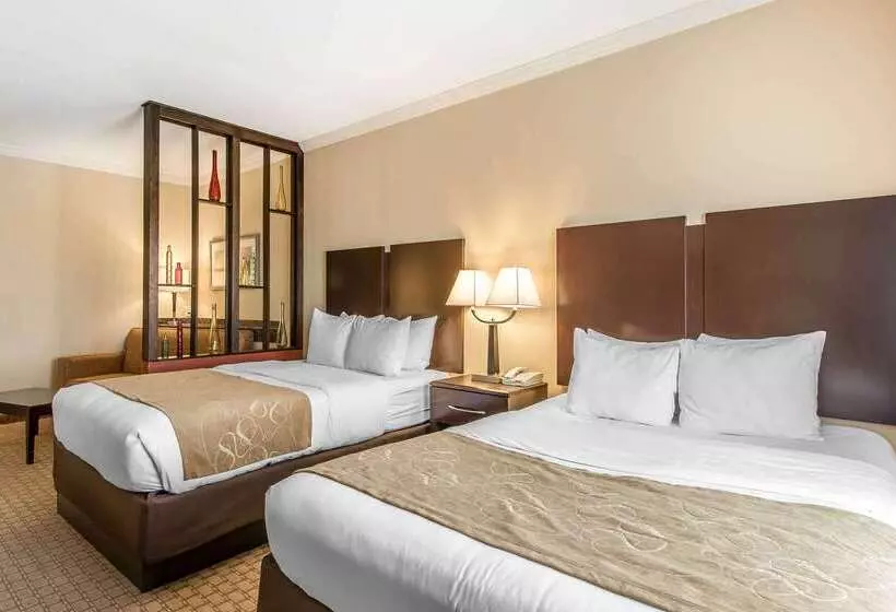 Отель Comfort Suites Lawton Near Fort Sill