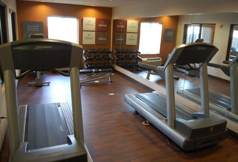 בית מלון כפרי Comfort Suites Manhattan