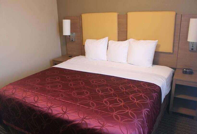 فندق Days Inn By Wyndham Brooklyn Borough Park