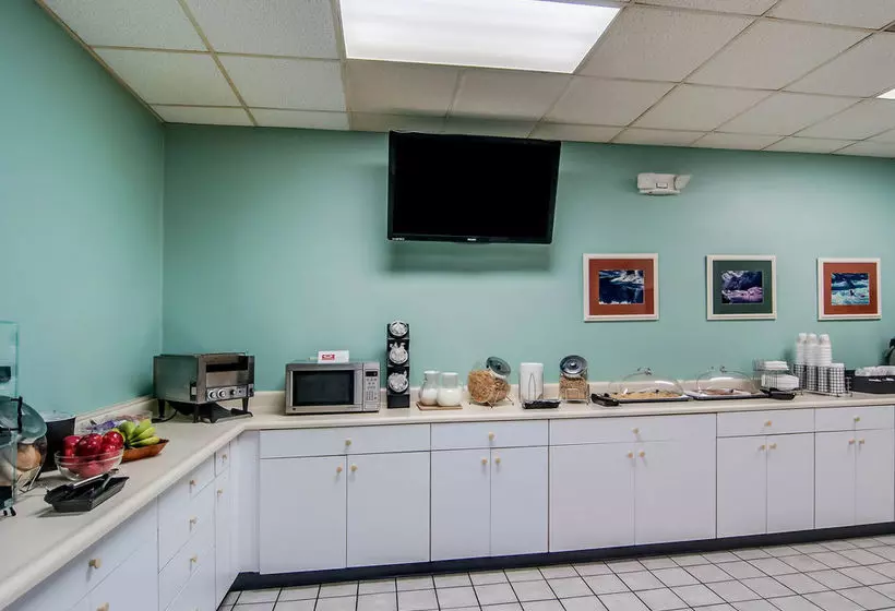 Hotel Smart Formerly Econo Lodge