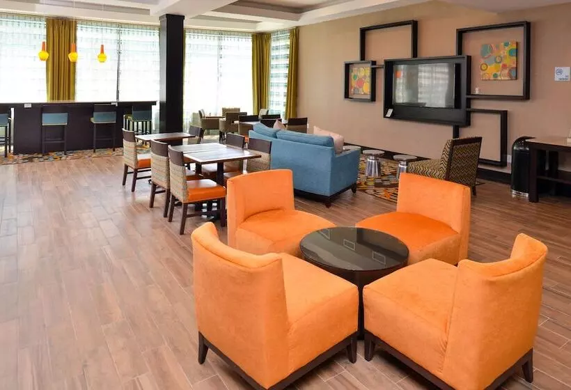 ホテル Holiday Inn Express & Suites Austin South, An Ihg
