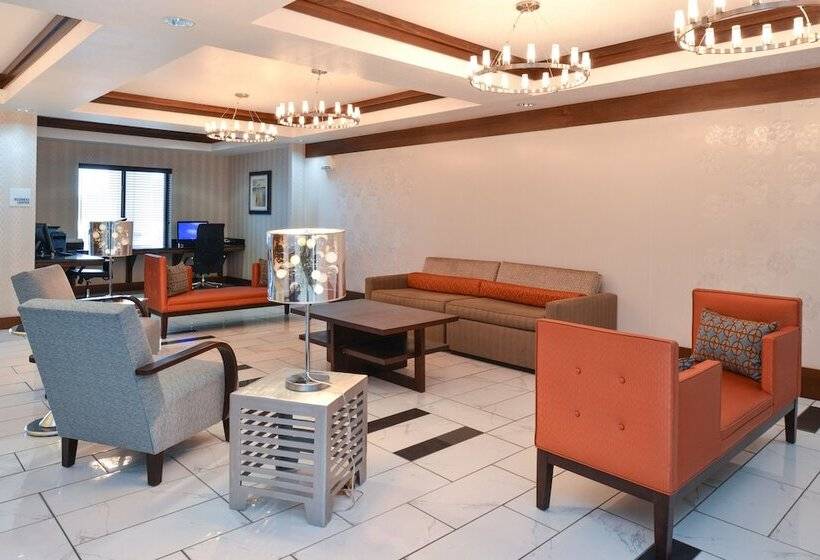 호텔 Holiday Inn Express & Suites Greenfield, An Ihg