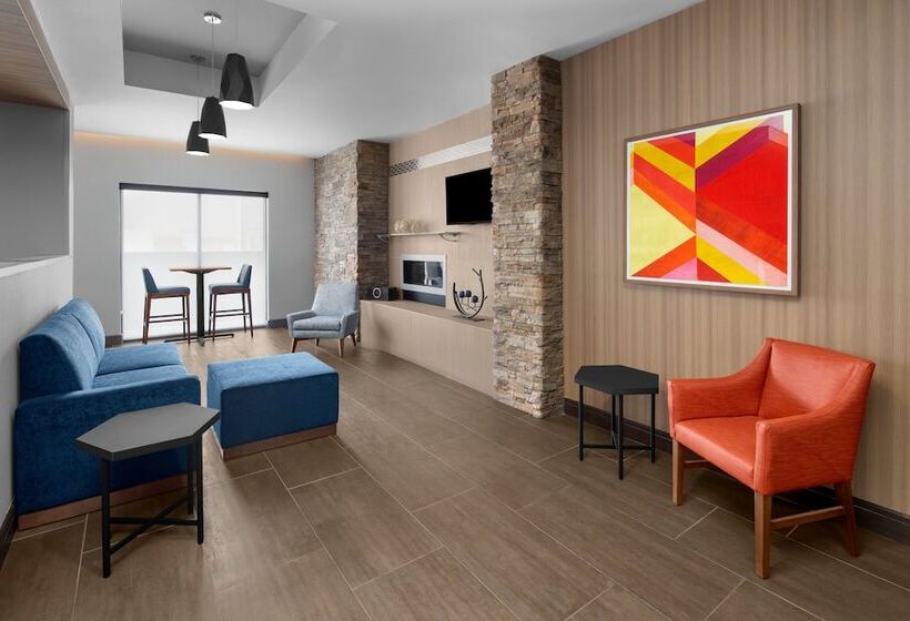 هتل Holiday Inn Express & Suites Midland South I 20, An Ihg