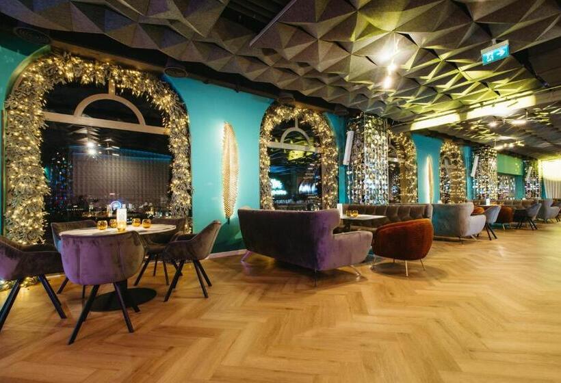 בית מלון כפרי International Iasi