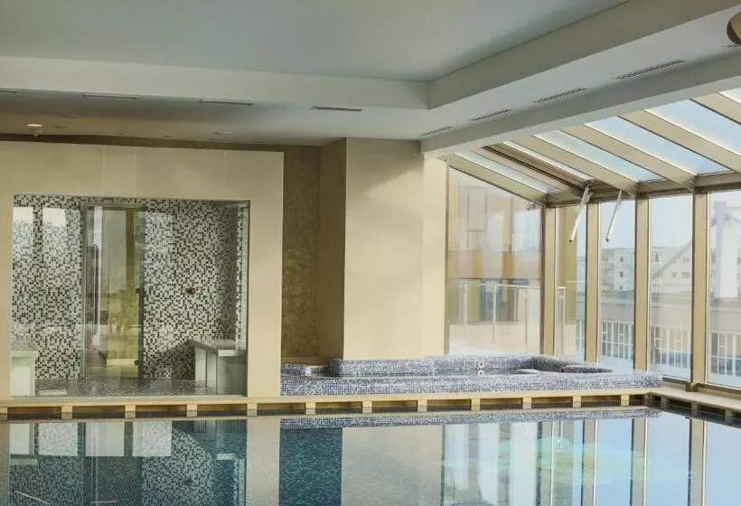 בית מלון כפרי International Iasi