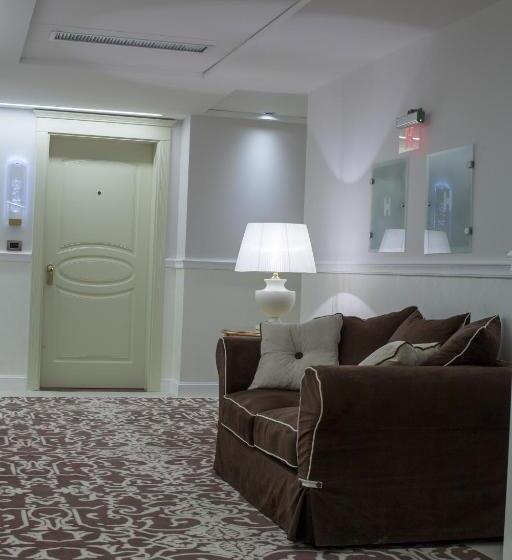 בית מלון כפרי International Iasi