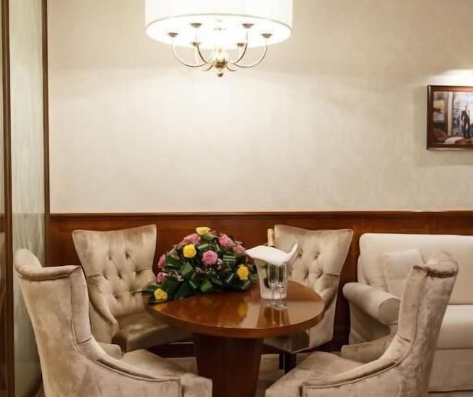 בית מלון כפרי International Iasi