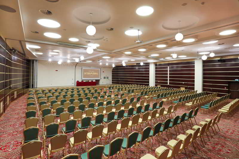 בית מלון כפרי International Iasi