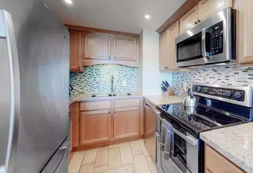 Отель Kauhale Makai By Maui Condo And Home