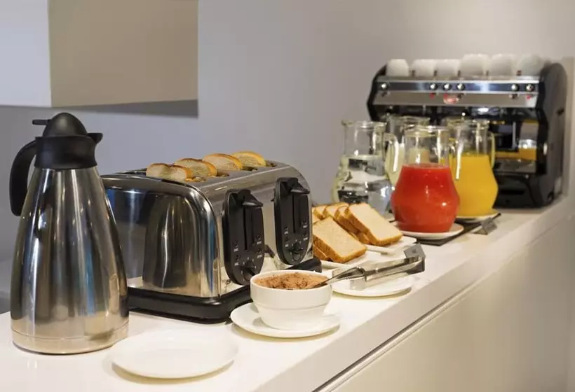 בית מלון כפרי Mercure Montevideo Punta Carretas