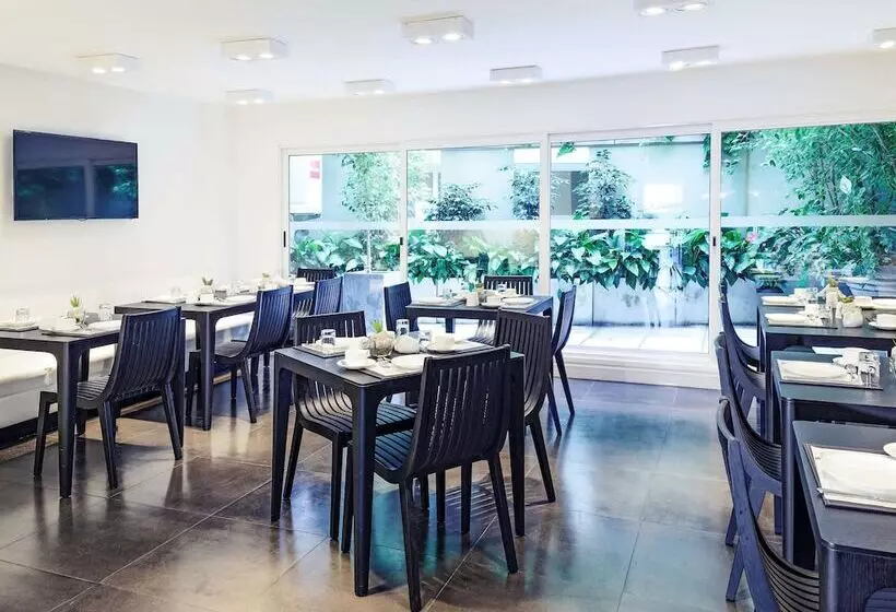 בית מלון כפרי Mercure Montevideo Punta Carretas