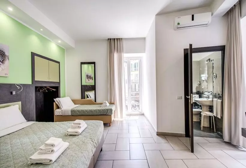 Hotelli Napoli Suite