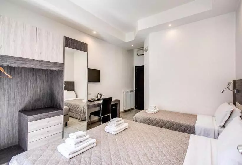 Hotelli Napoli Suite