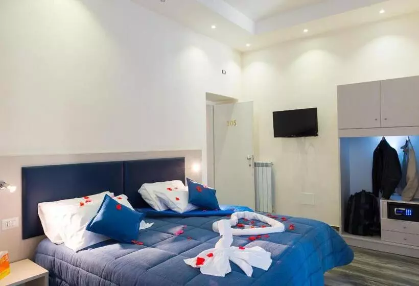 Hotelli Napoli Suite
