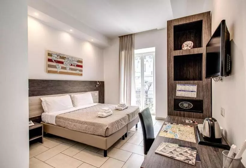 Hotelli Napoli Suite