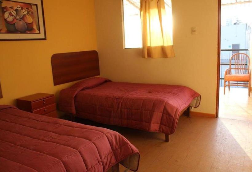 هتل Hostel Misti House