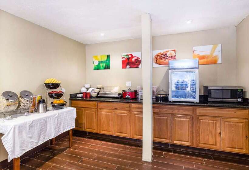 فندق Quality Inn Downtown