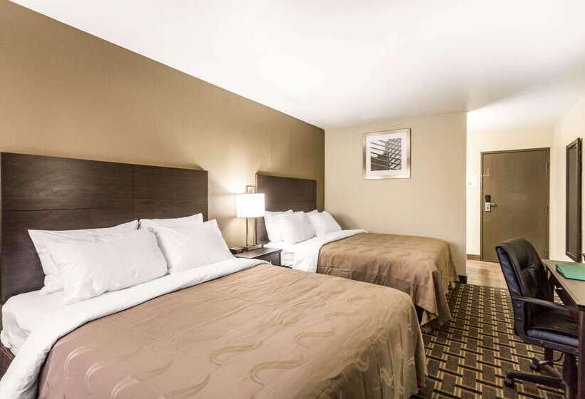 فندق Quality Inn Downtown
