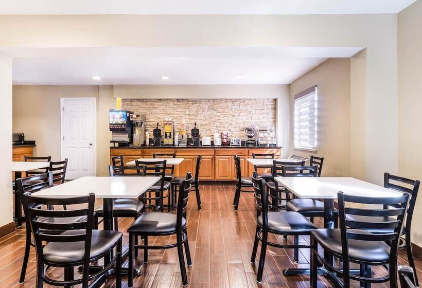 فندق Quality Inn Downtown