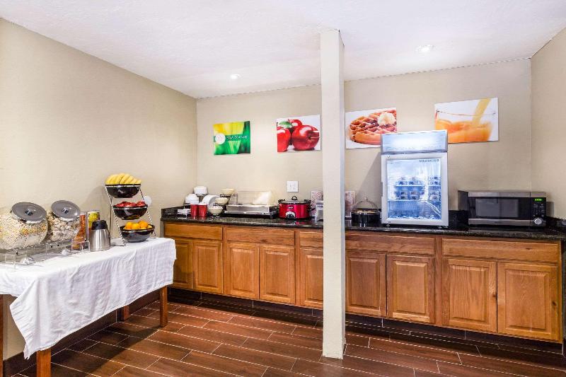 فندق Quality Inn Downtown